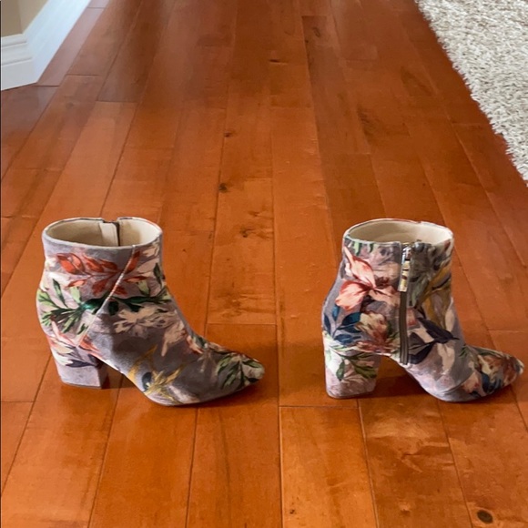 Nine West Savitra Velvet Taupe Booties - Picture 10 of 12